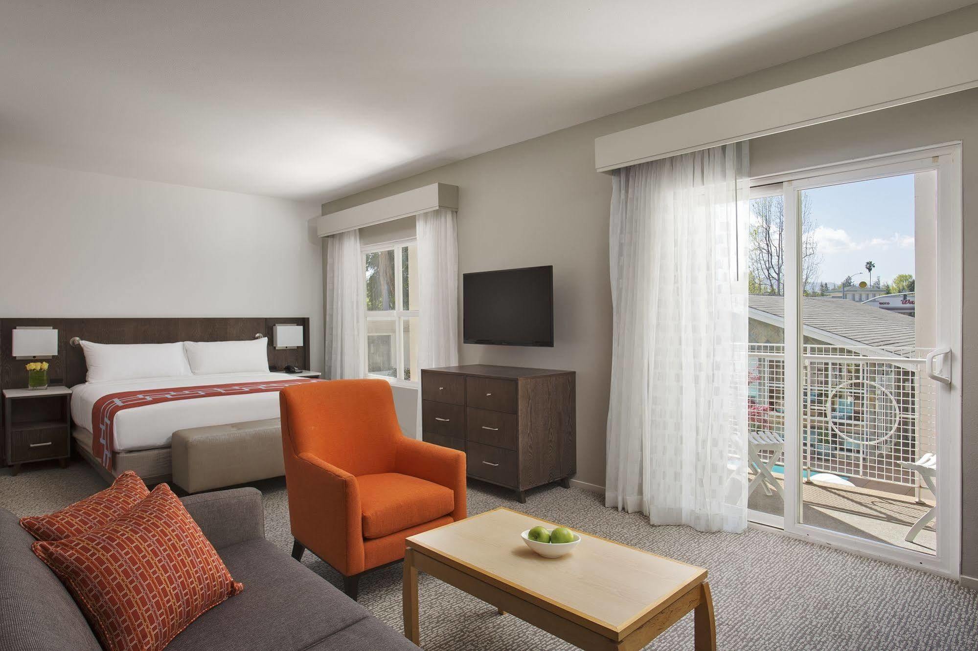 Corporate Inn Sunnyvale - All-Suite Hotel Eksteriør bilde